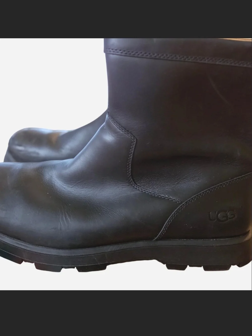 UGG Kennen Men's 15 Black Leather Ankle Boots